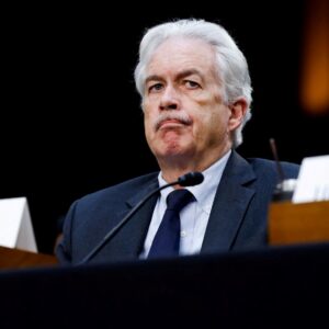 eski cia direktorunden trumpa tepki otoriterler boyle yapar WfTGr3aC