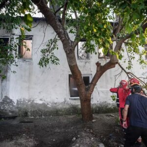 yanginda degerli anilar yok oldu 2cpVlELh