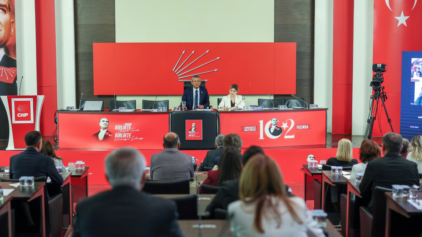 chp pm ozgur ozel baskanliginda toplandi 3tj4Pu9g