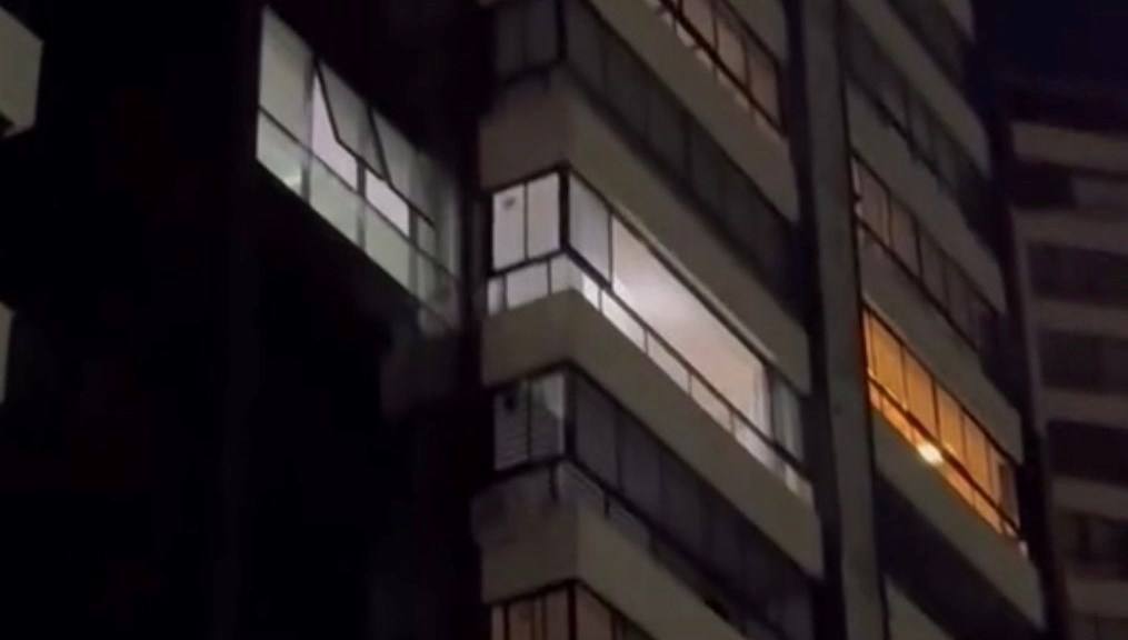 komsular kotu kokuyu ihbar ettiyasli adam evinde olu bulundu vYg9xlcL