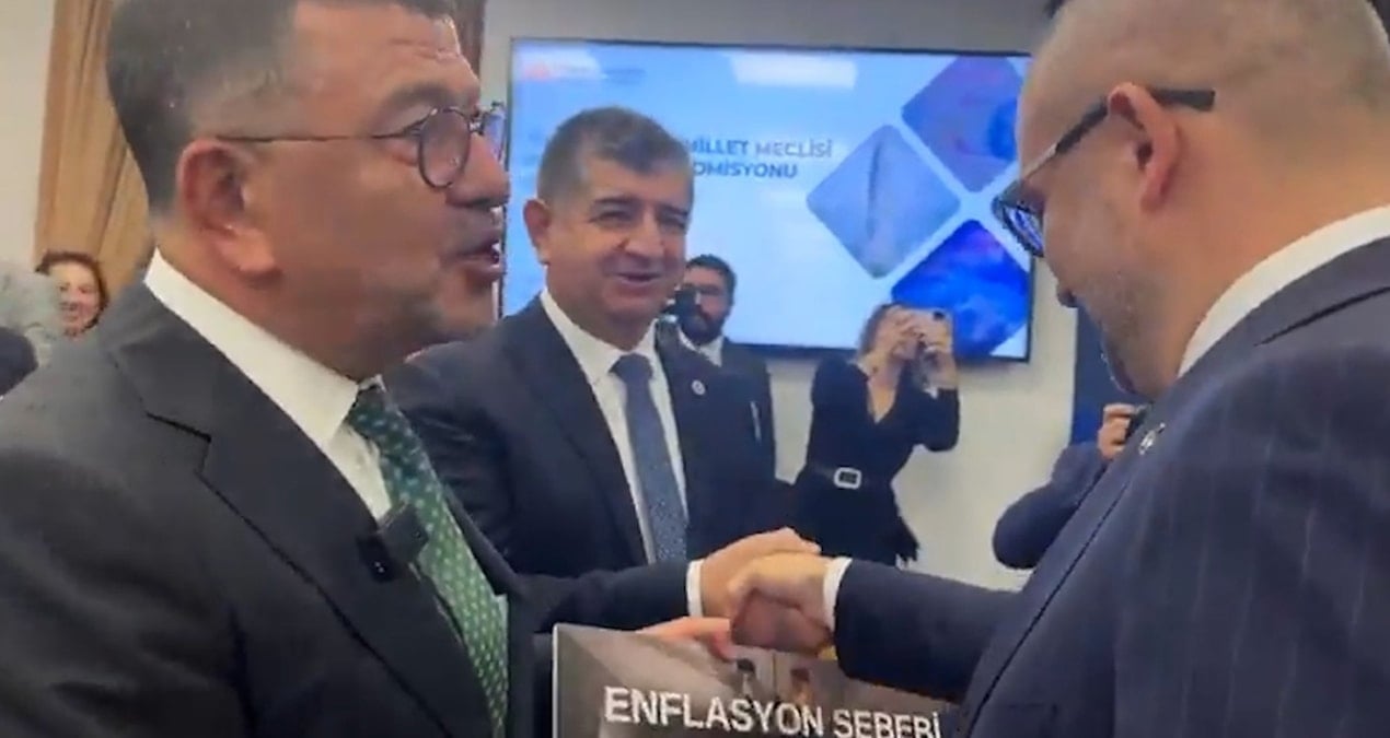 merkez bankasi baskani mecliste protestoyla karsilandi RGbIxBE6