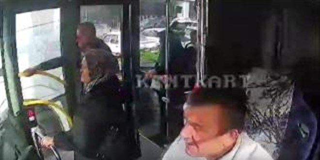 otobuste rahatsizlanan yolcu icin guzergahini degistirdi hastaneye yetistirdi B3xEXgkW.jpg