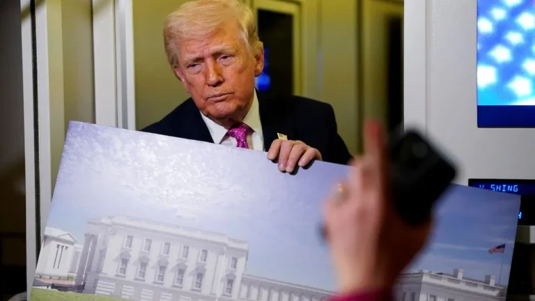 olayi-firsata-cevirdi-saldiri-sonrasi-gozler-trumpin-dev-projesine-cevrildi-9ENk5LRL
