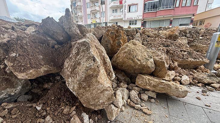 Acil Durum: Tokat’ta Sel Tehdidi! 15 Bin Kişi Tahliye Edildi ve Dev Kayalarla Set Oluşturuldu