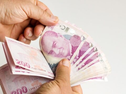 Sgkdan omur boyu maas calisanlar da emekliler de yararlanabiliyor XQGkzUSk